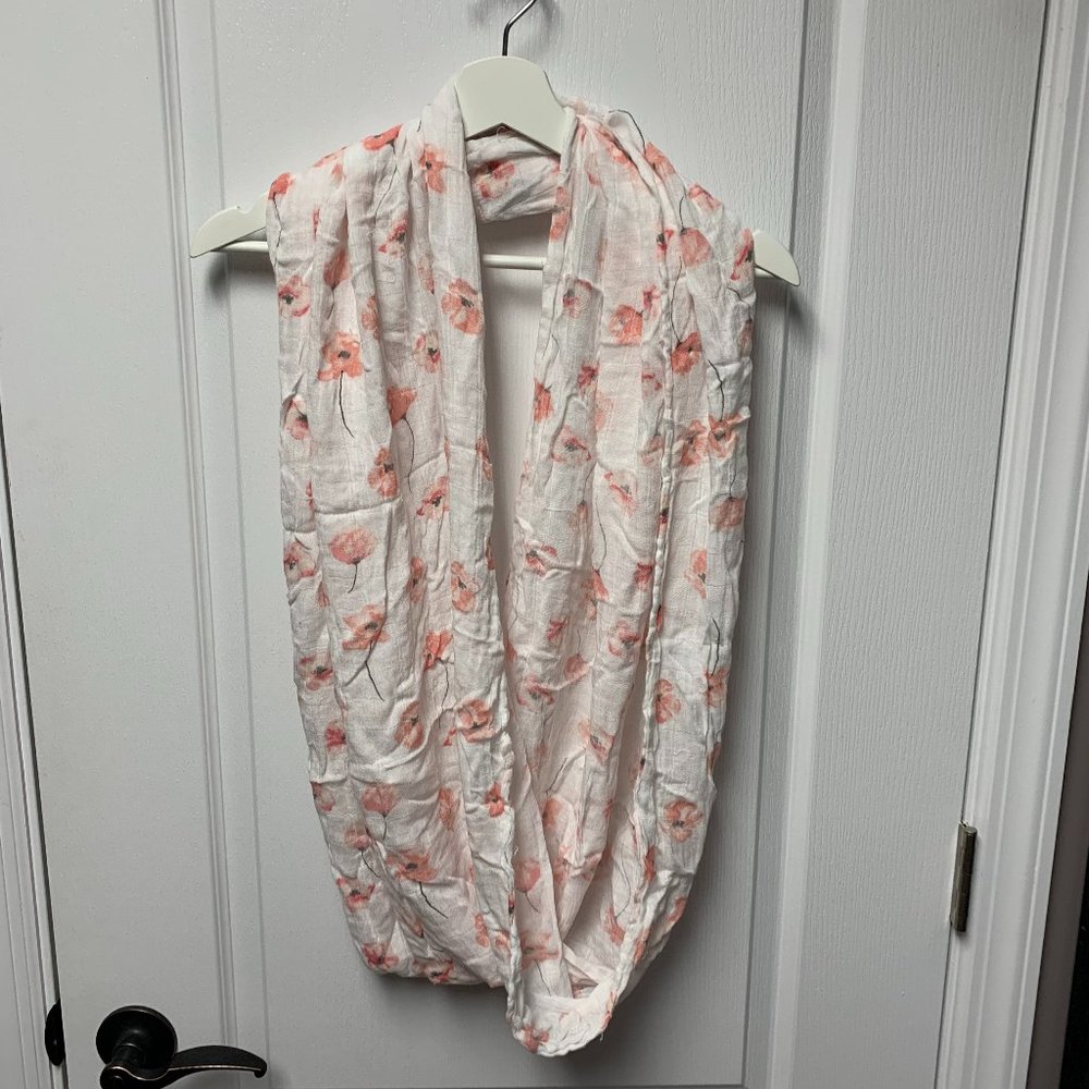 Maternity breastfeeding scarf